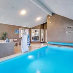 別荘 5 Star Holiday Home In Grenaa *